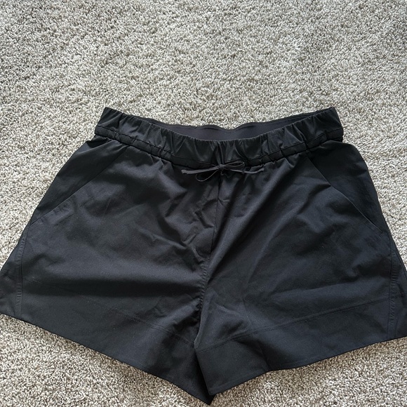 Lululemon cinchable waist high rise woven short 3.5” - Picture 1 of 3